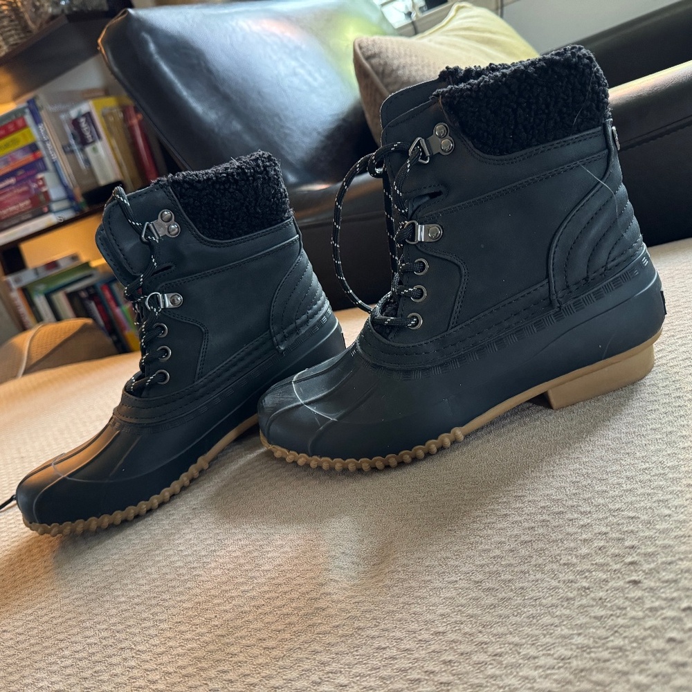 tommy hilfiger outdoor boots